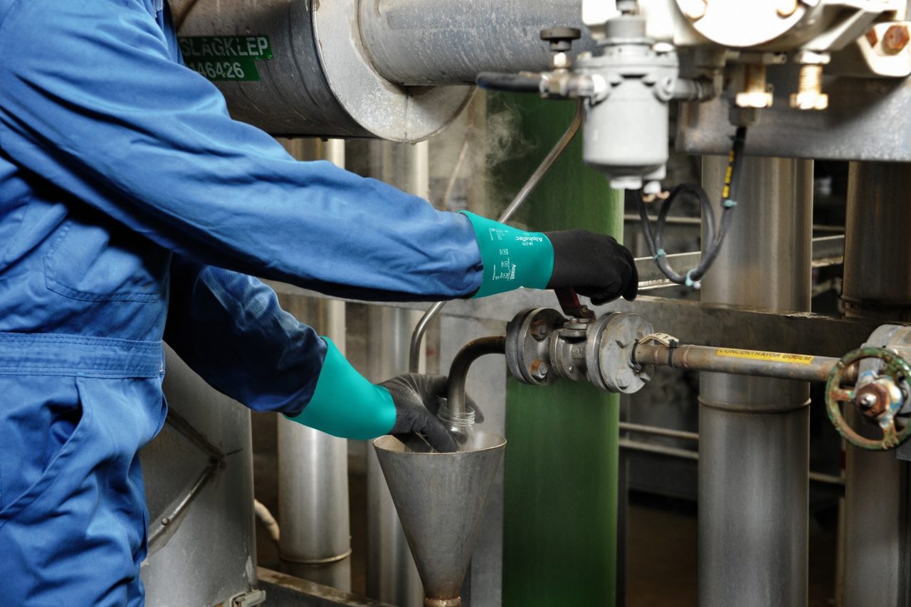 chemical and virus gloves 